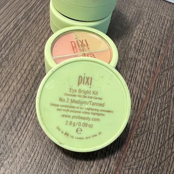 Pixi by Petra Eye Bright kit - Concealer Highlighter Brightener - Medium - Picture 2 of 2